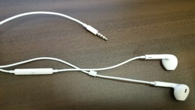 Iphone付属イヤホン Earpods が落ちる 外れにくい付け方を３つ教え