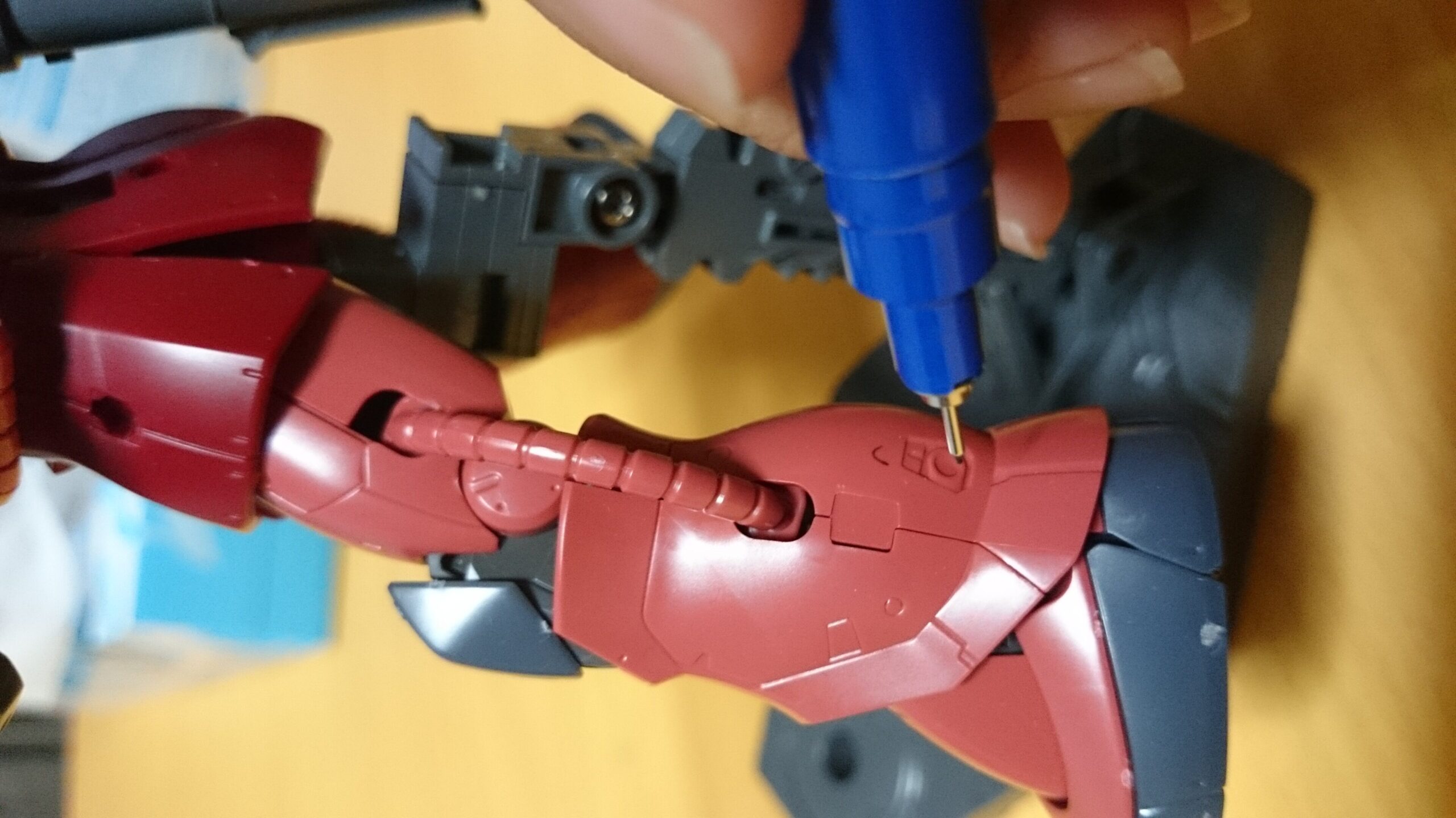 ガンプラのスミ入れのコツや色の使い分け 初心者でも簡単にカッコ良いプラモが作れる マジルート